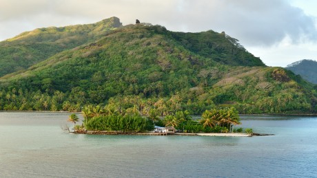 Vahine Island - Huahine ( 1.72 MN)