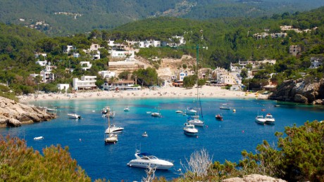 Cala Vadella - Puerto de Formentera (16 MN)