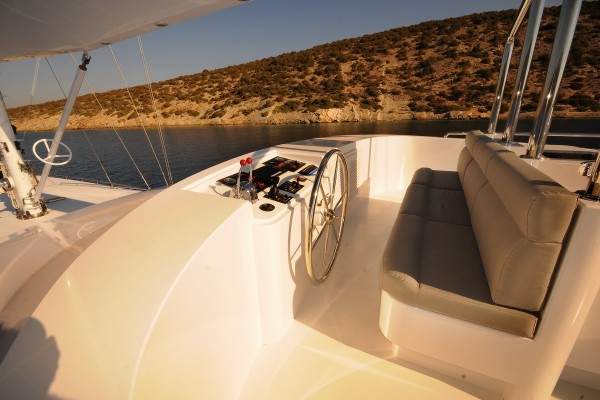 Goleta de alquiler Gulmaria 12+2 pax flybridge