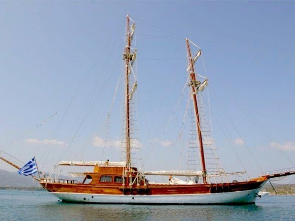 A voile golétte à louer Matina Grece