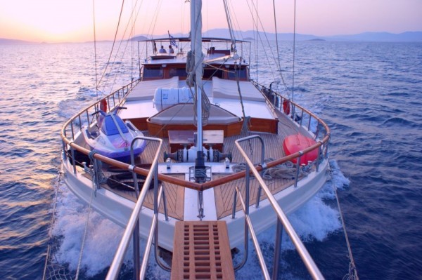 Sailing golet charter elena J Greece