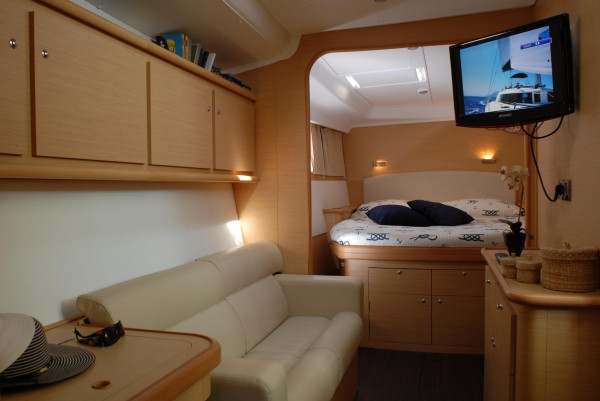 Lagoon 440 1 cabin