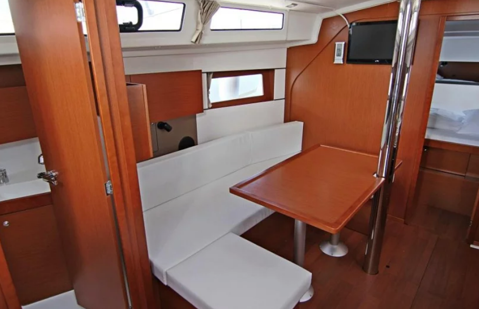 	Oceanis 38 (3 cab)