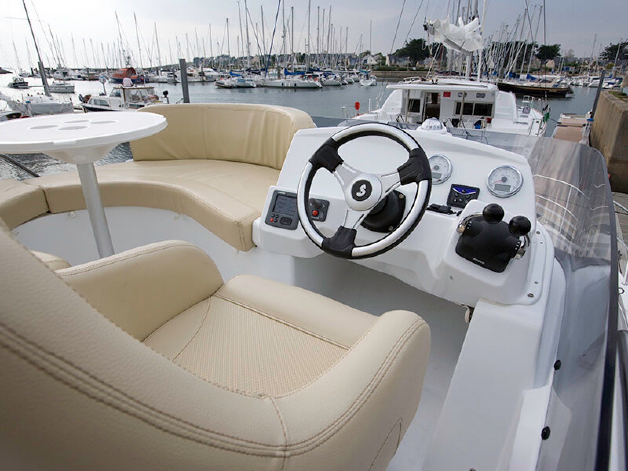 Antares 36 motorboat charter deck