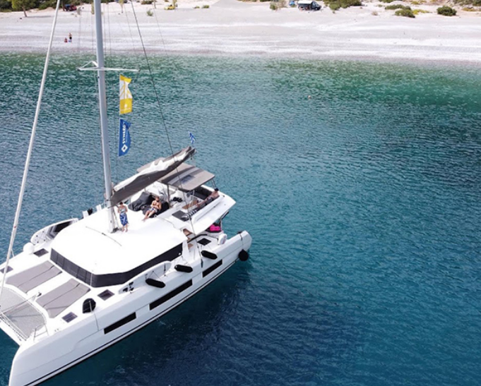 Dufour 48 Catamaran (5 + 2 cab)