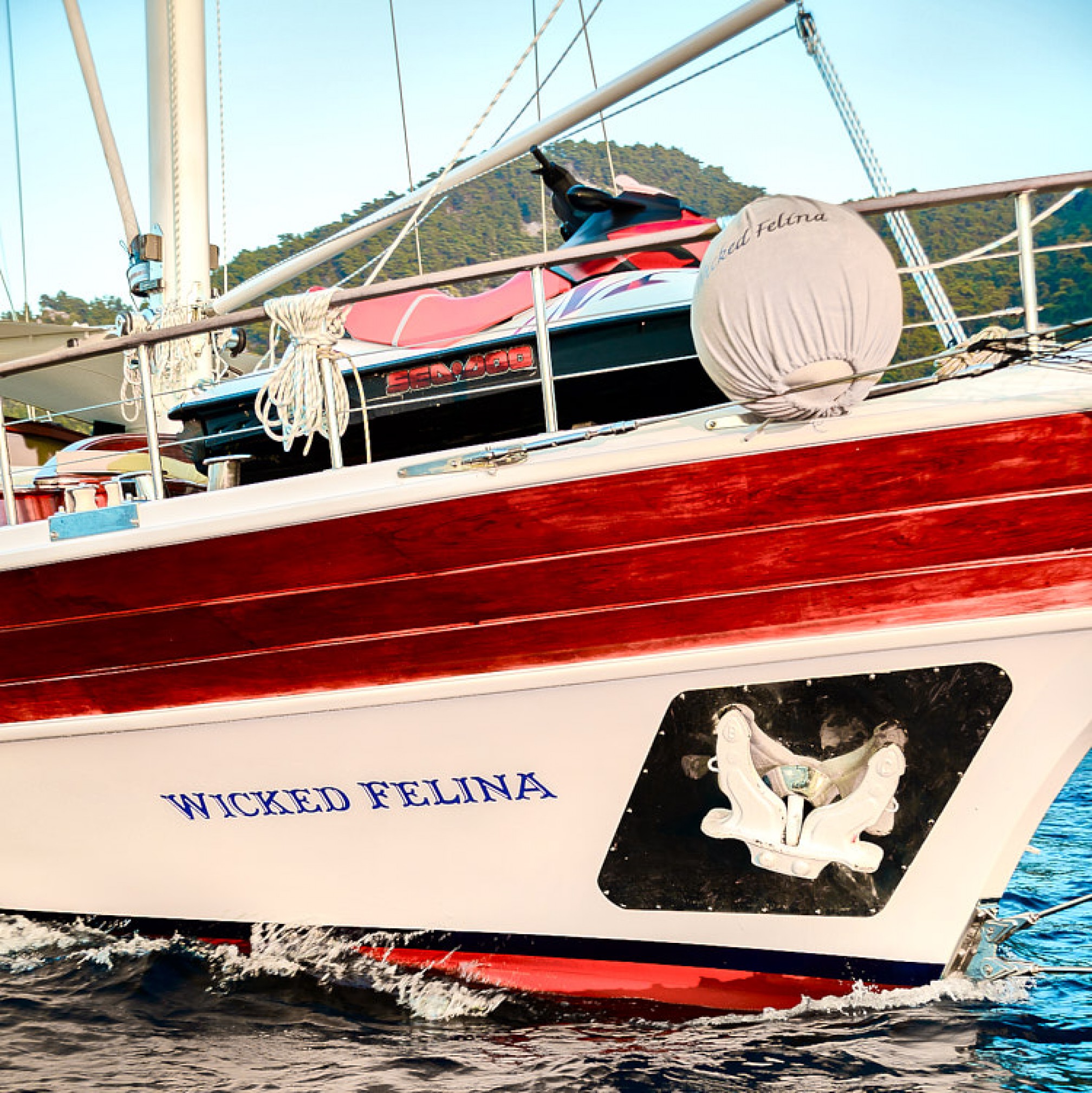 Rental gulet Wicked Felina 10 pax sailing