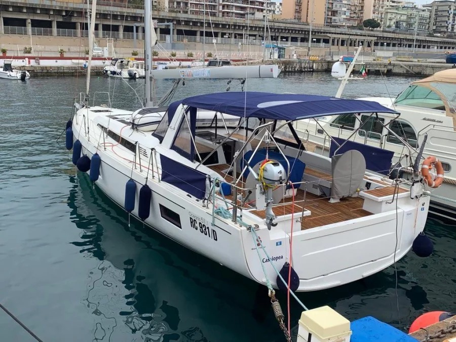 Oceanis 51.1 (5+1 cab)