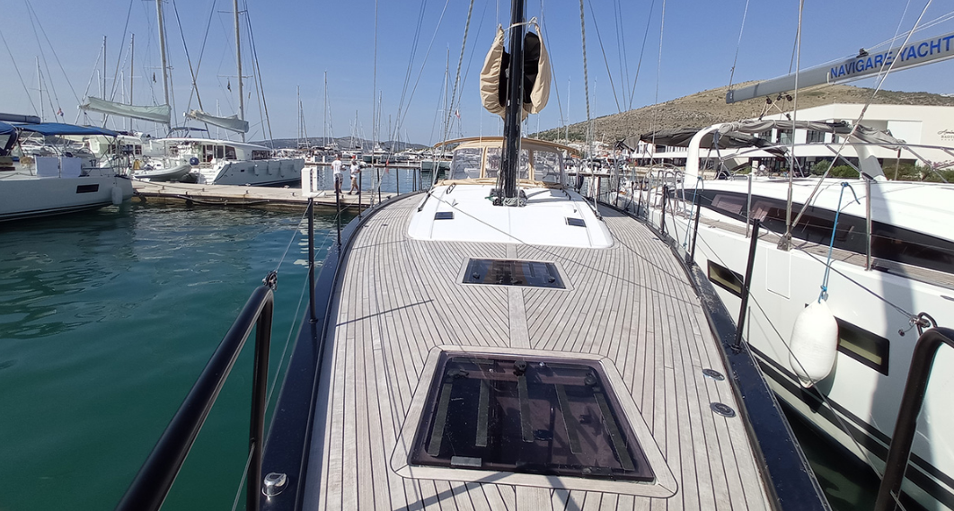 First Yacht 53 (3+1 cab)