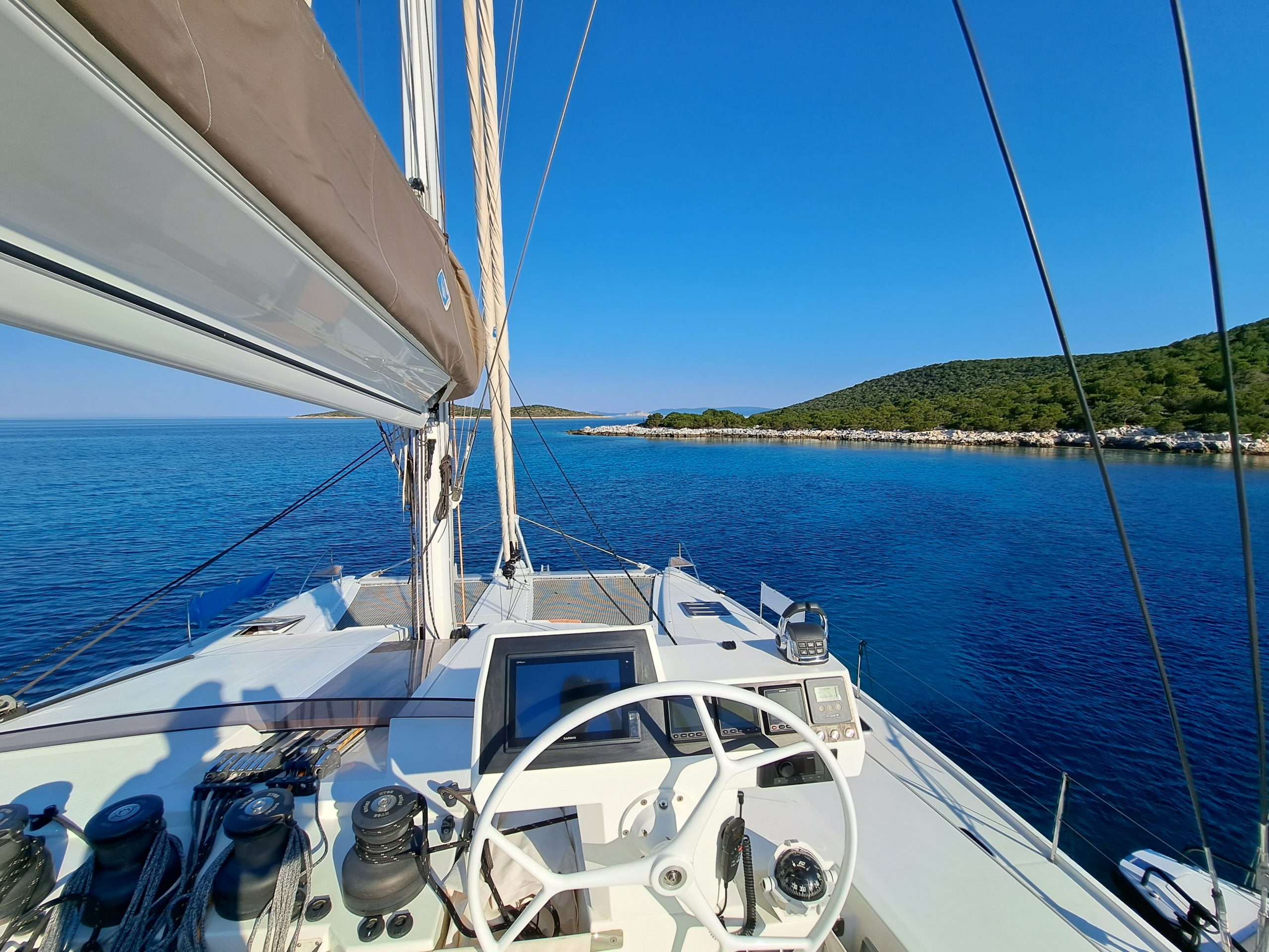 Rental catamaran Ipanema 58 (6+2) outdoors