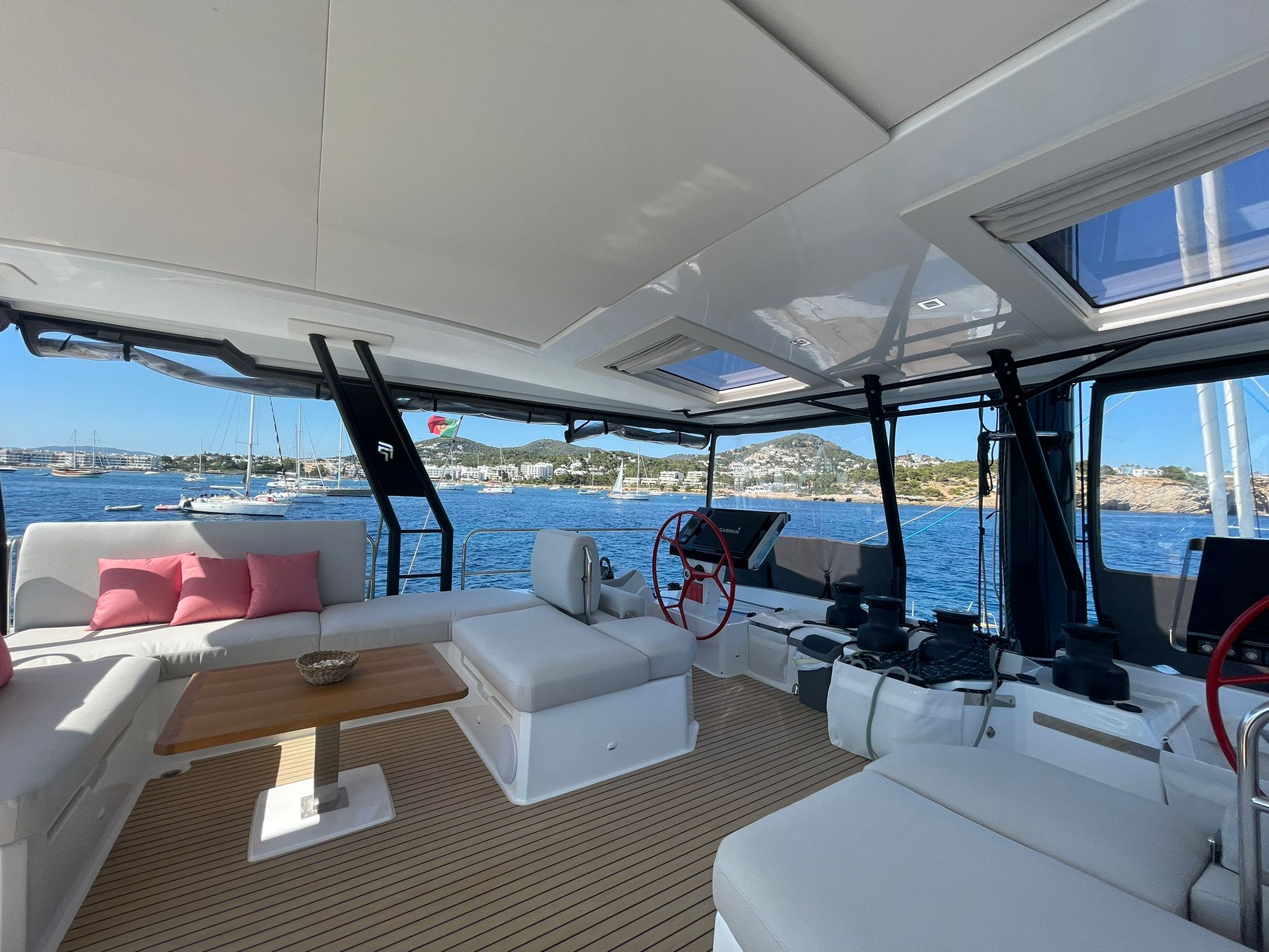 Catamaran de lloguer Alegria 67 exteriors