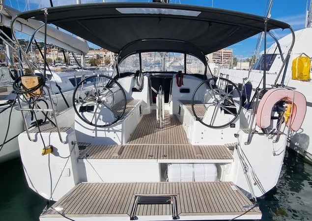 Sun Odyssey 380 (3 cab)