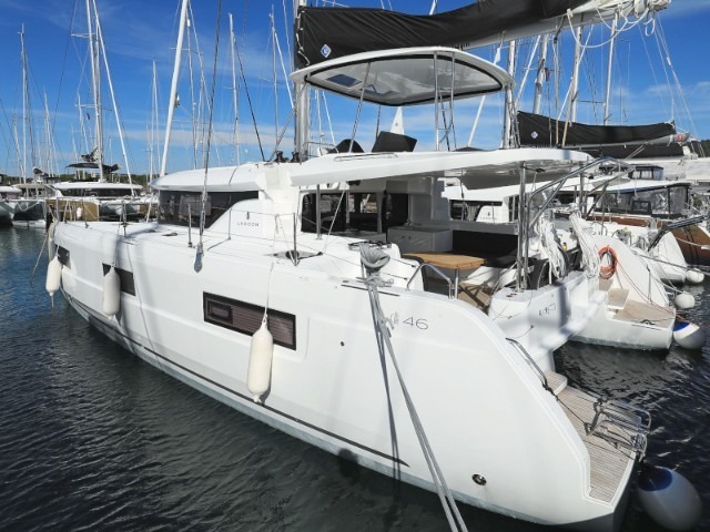 Lagoon 46 (4+2 cab) 