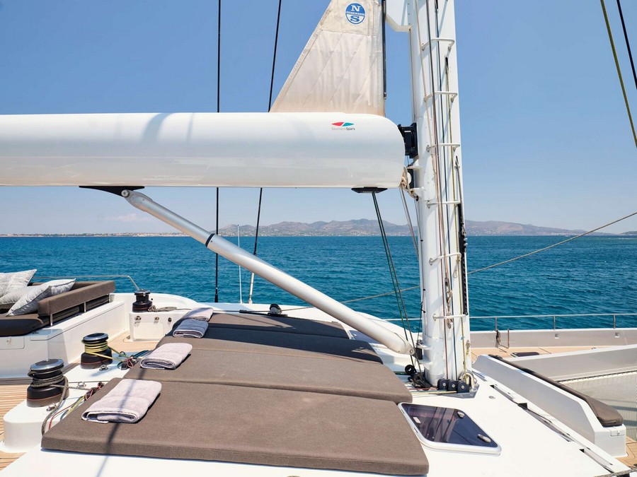 Rental catamaran Balance 760 sundeck