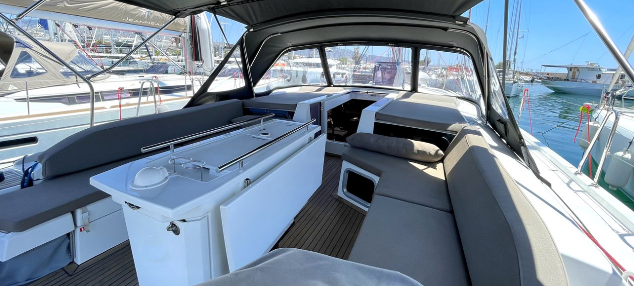 Oceanis 51.1 (5+1 cab)