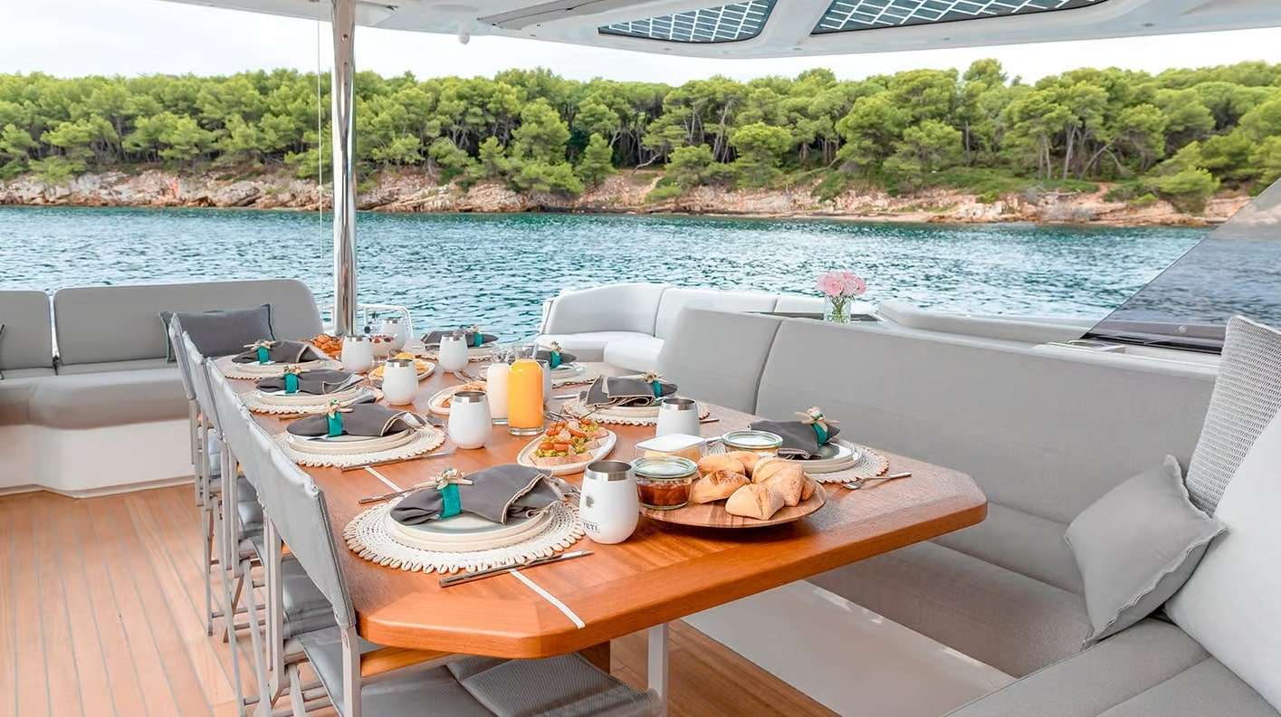 Fountaine Pajot 79 