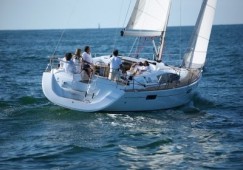 Sun Odyssey 42 DS (3 cab) en Italia