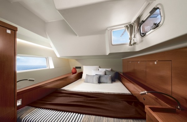 Oceanis 55 5cab cabin