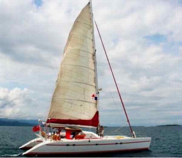 55 Lagoon sailing