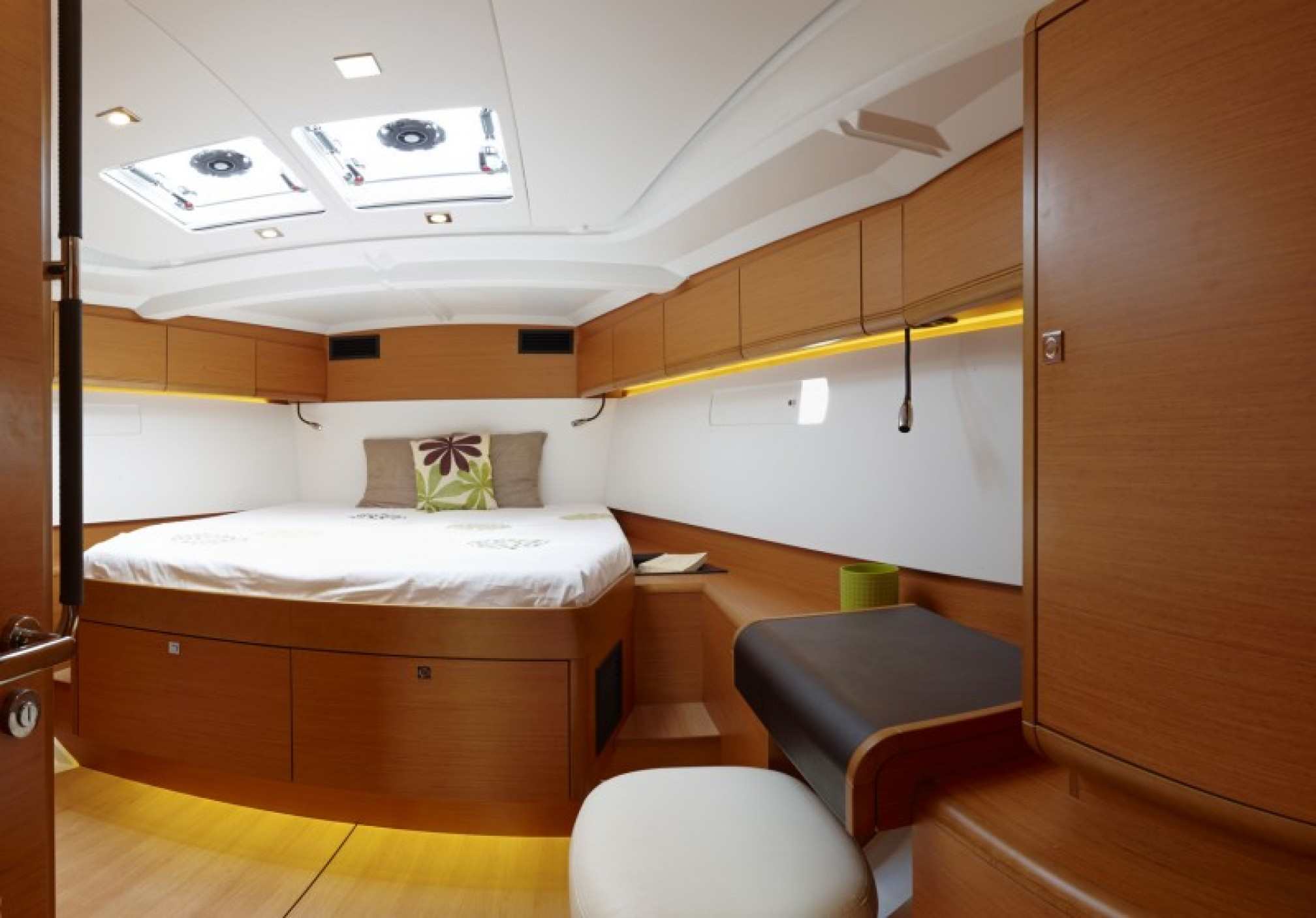 Location de bateau Sun Odyssey 519 cabine double