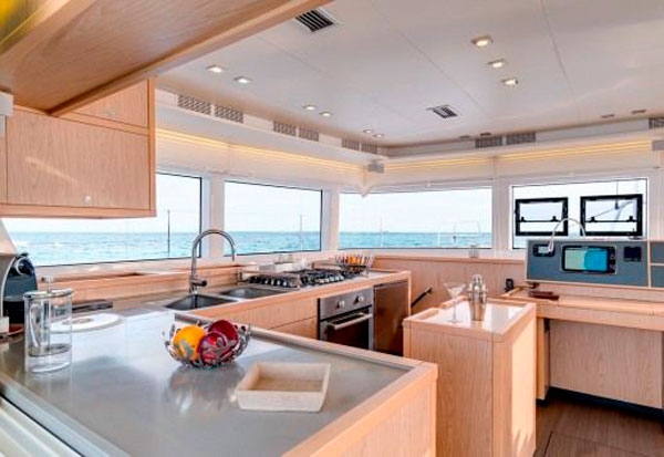 Lagoon 52F catamaran de alquiler, cocina