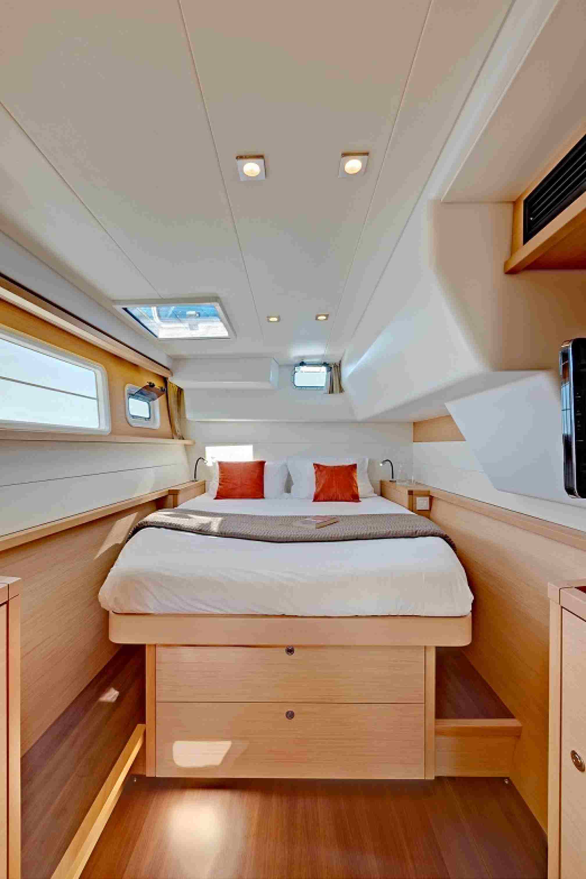 Lagoon 450 cabin