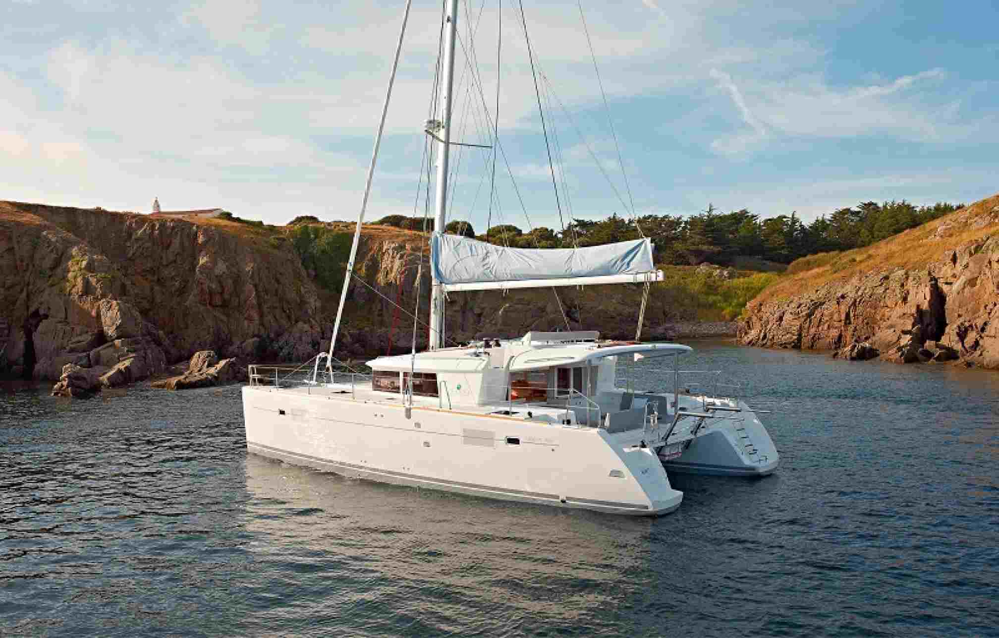 Lagoon 450 mooring