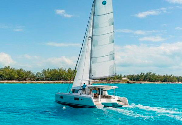 Catamarán de alquiler Lagoon 42 navegando