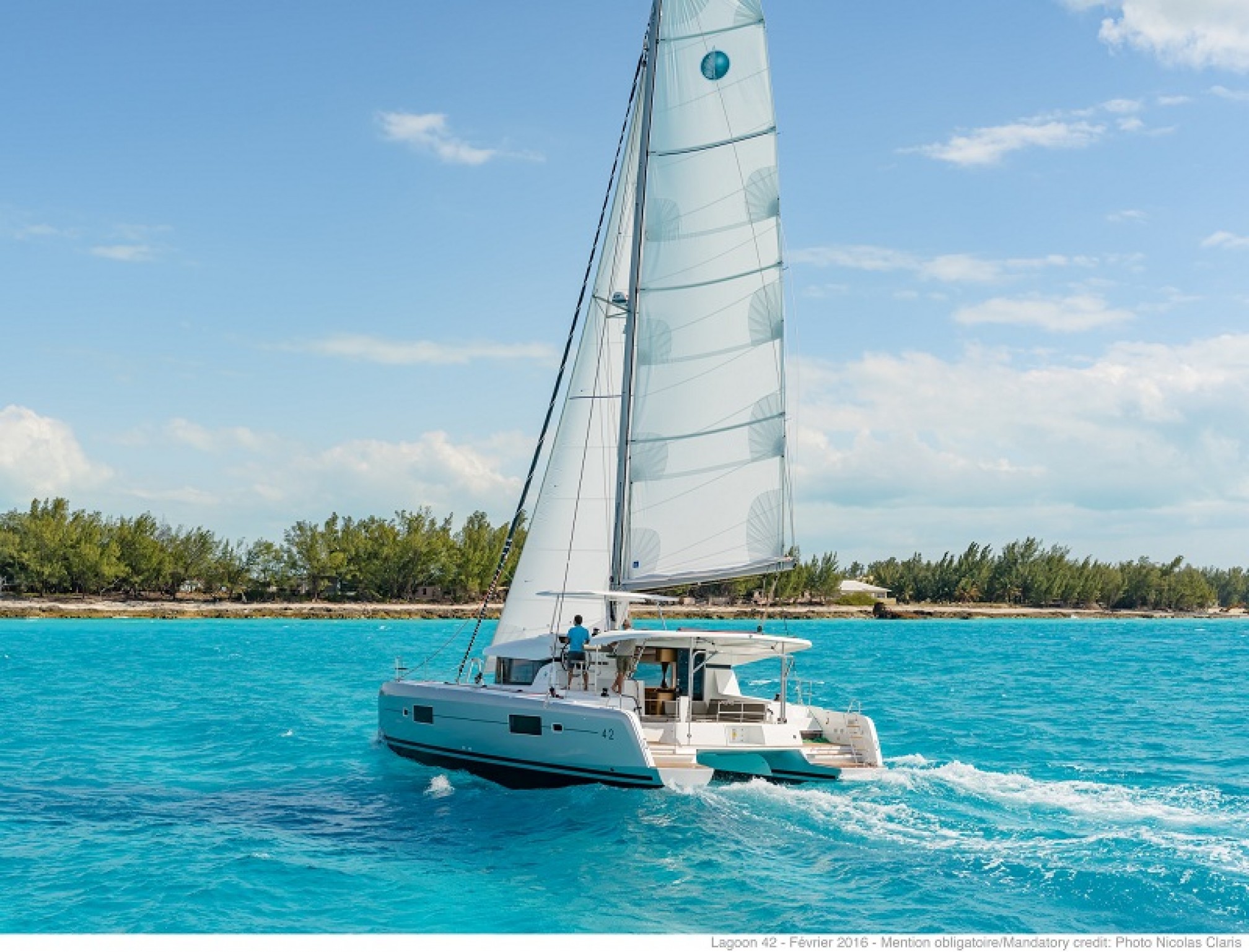 Catamarán de alquiler Lagoon 42 navegando