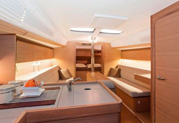 Dufour 350 GL saiboat charter salon