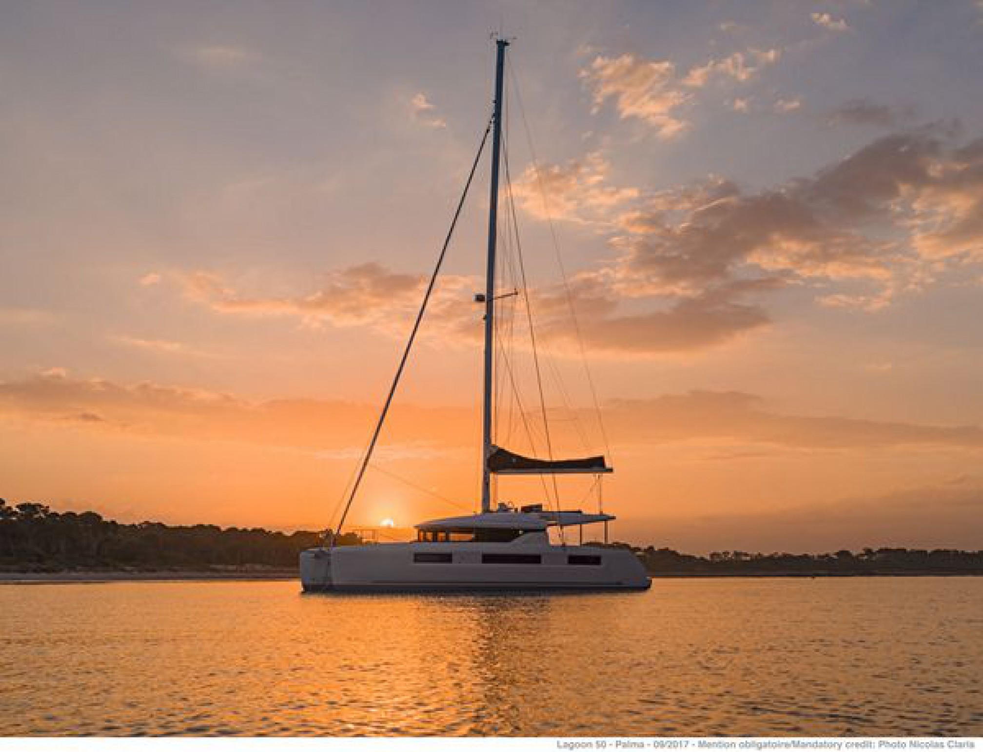 Catamaran de lloguer Lagoon 50 navegant