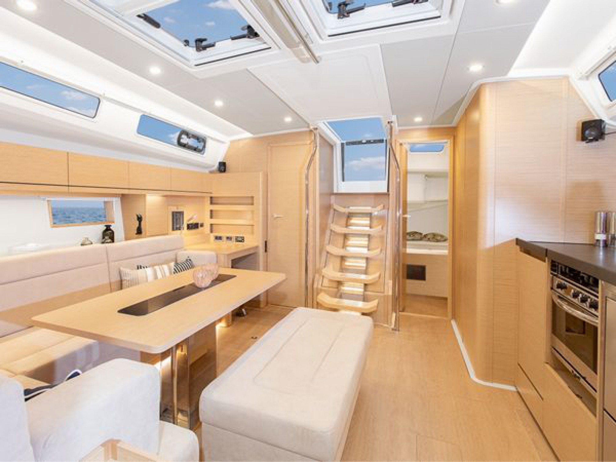 Velero de alquiler Hanse 508 salón