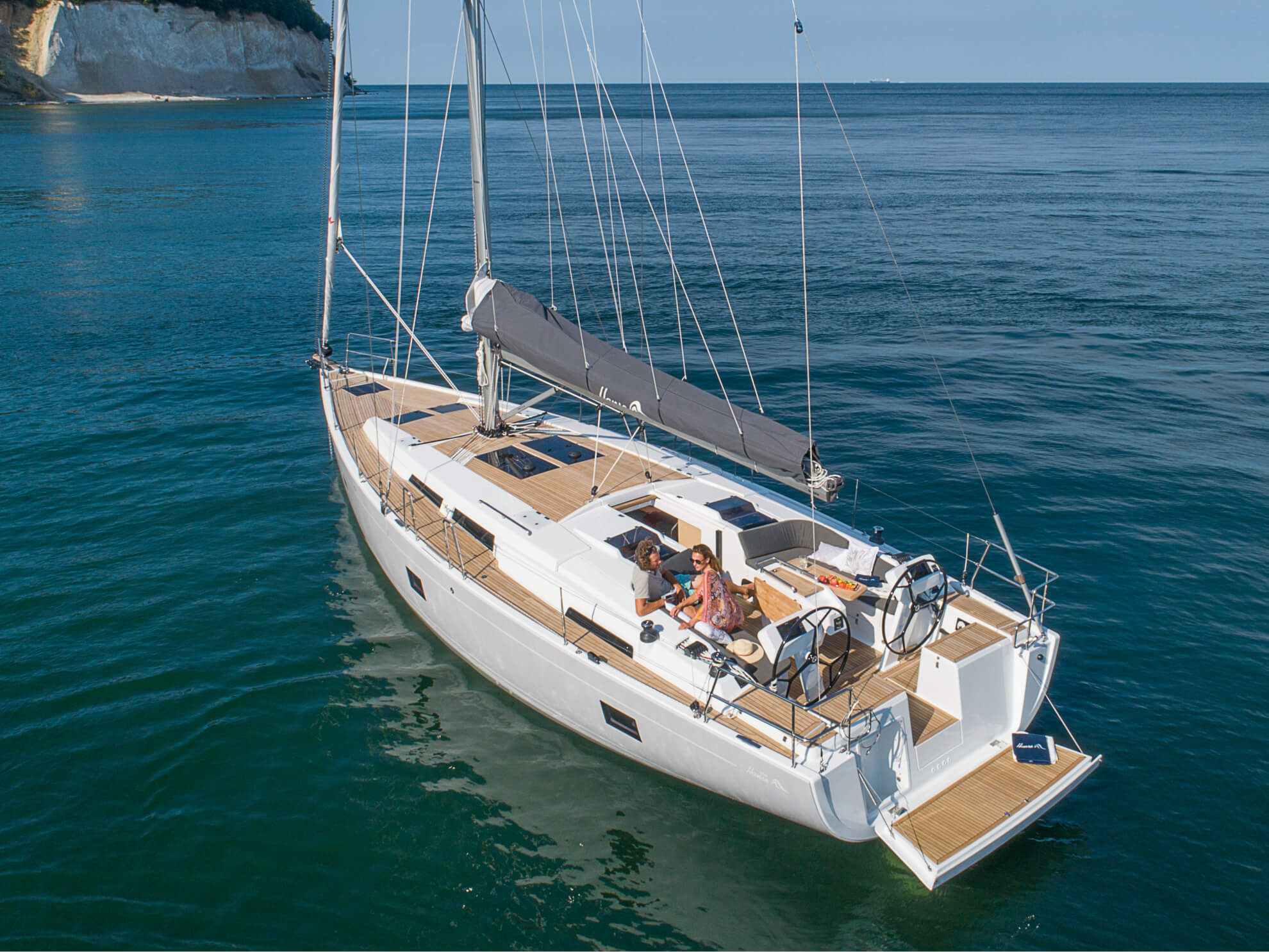 Voilier de location Hanse 458 ancré