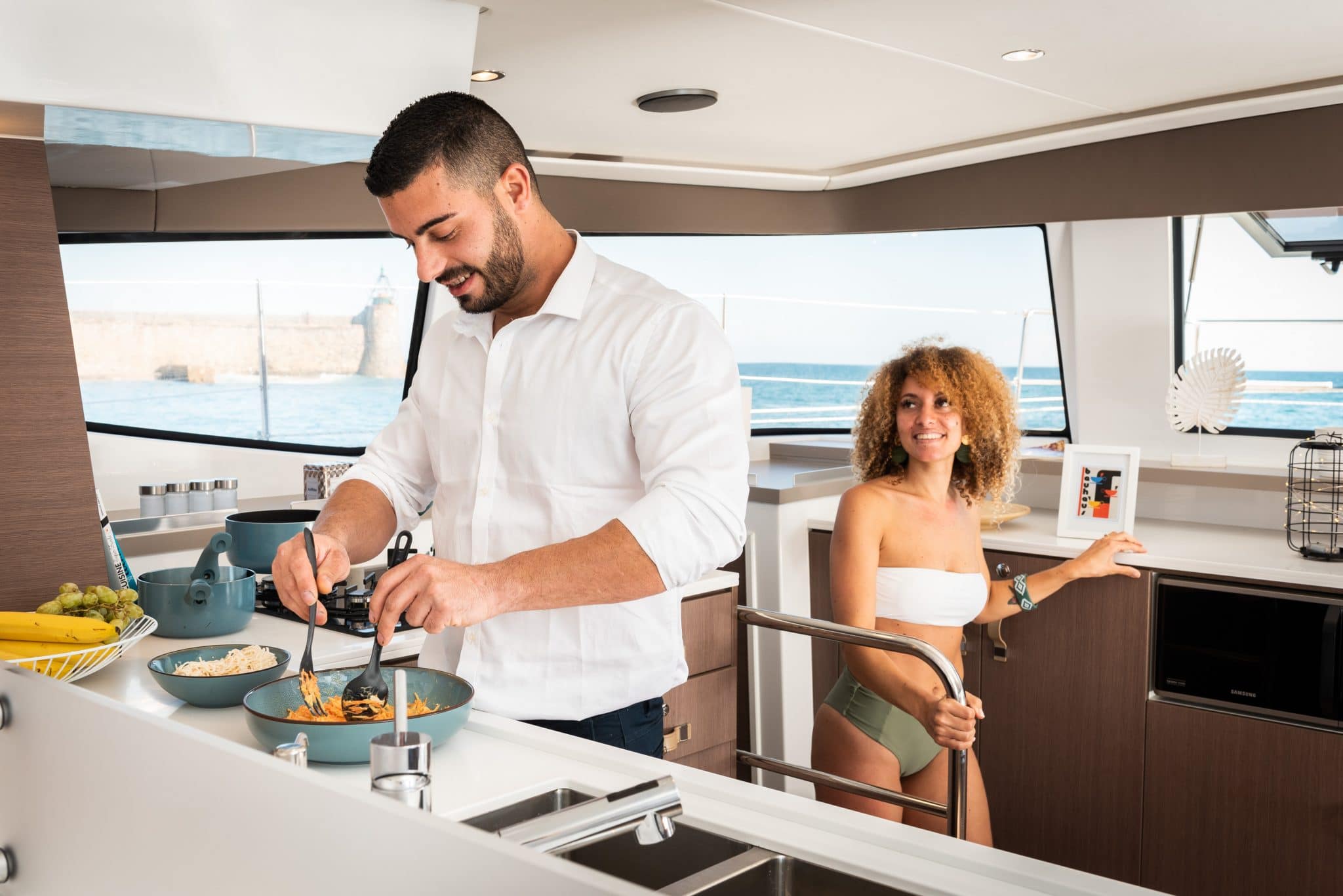 Catamaran de alquiler Bali 4.6 cocina 