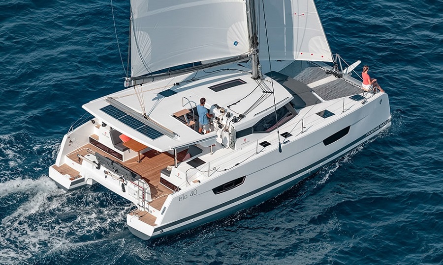 Catamaran de alquiler Isla 40 (4 cab) exteriores