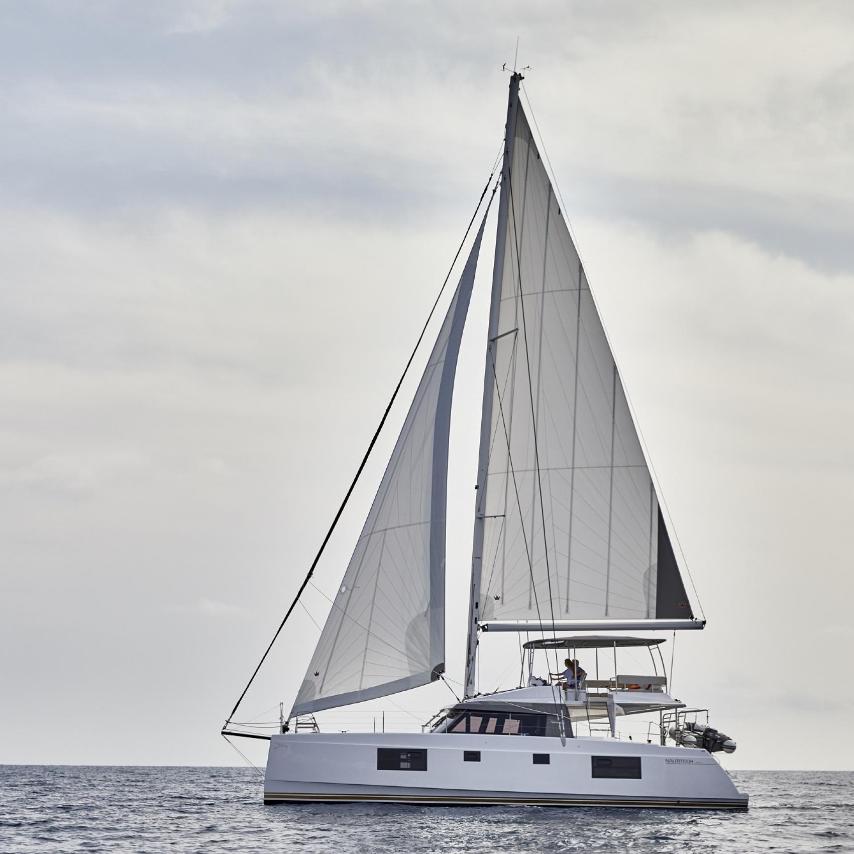 Rental catamaran Nautitech 46 Fly (3+1 cab) sailing