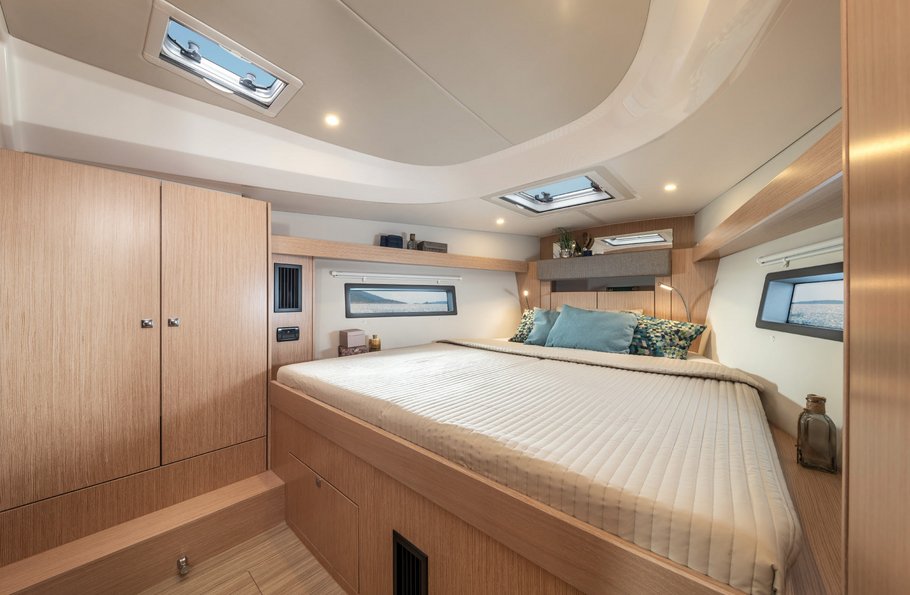 Voilier de location Bavaria C42 cabine double