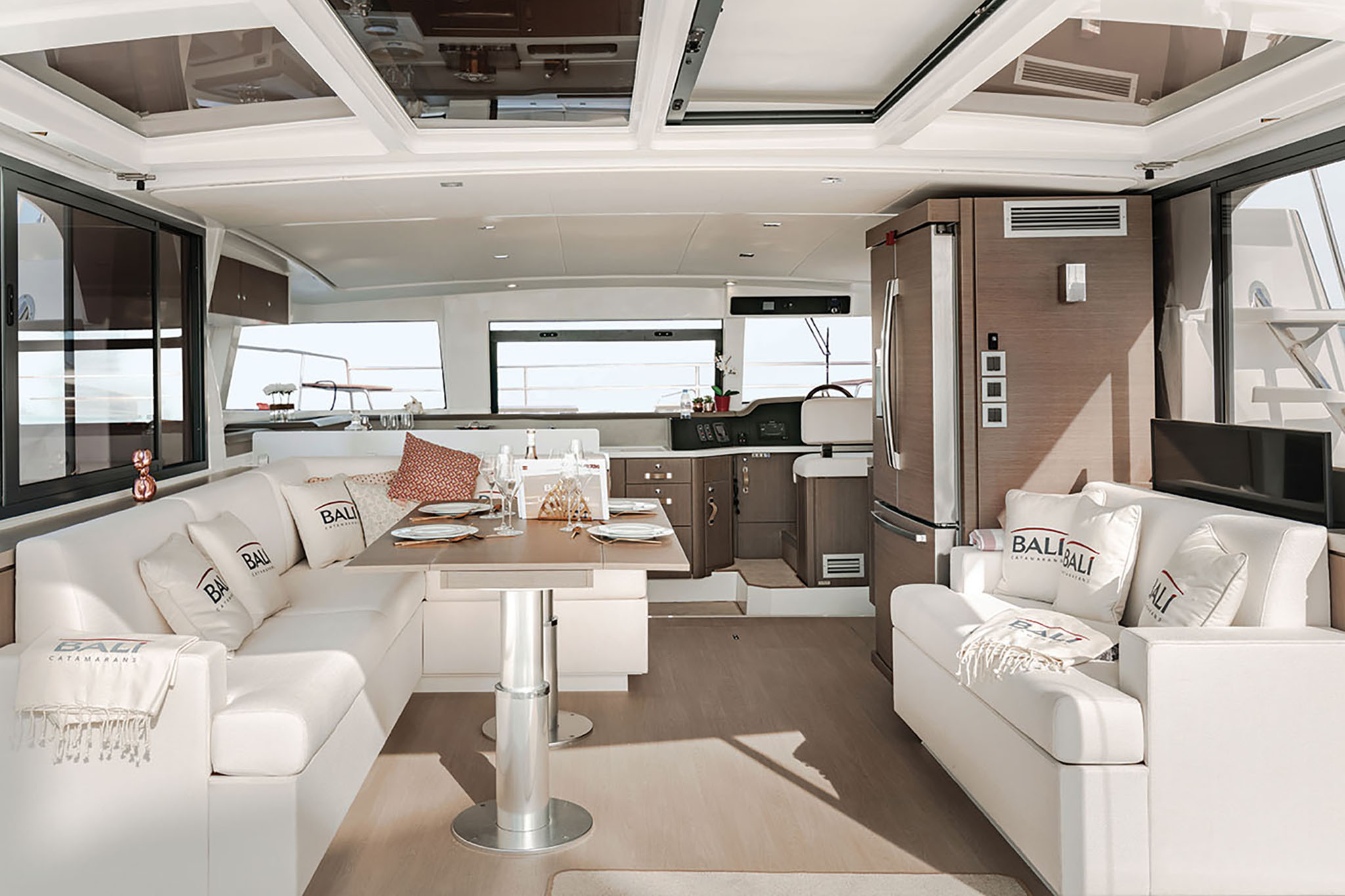 Yacht de location Bali 4.3 MY - (4 + 1 cab) salon