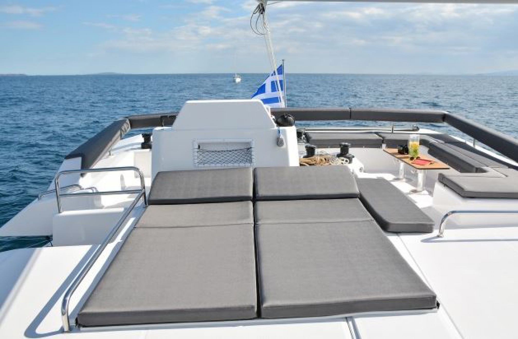 Catamaran de alquiler Dufour 48 exteriores