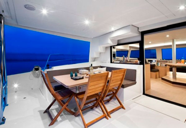 Bali 4.5 catamaran de alquiler, salón exterior