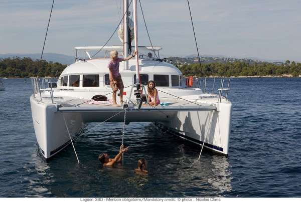 lagoon 380 mooring