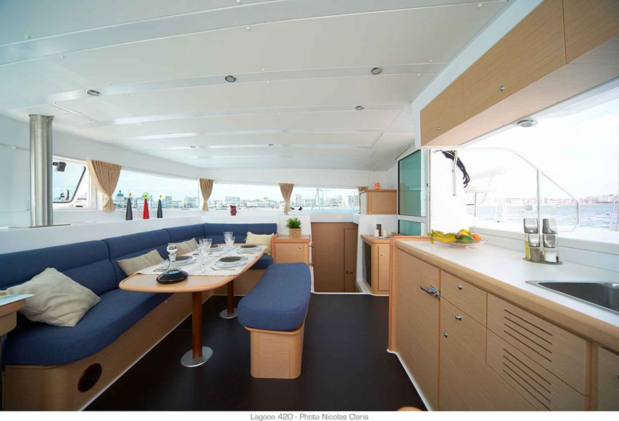 Lagoon 420 catamaran charter salon