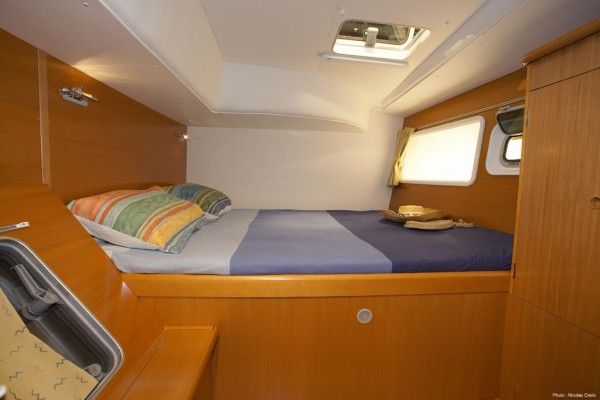 Lagoon 410 S2 4+1cab cabin