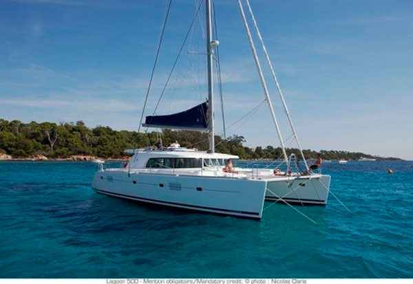 Catamaran de location Lagoon 500 ancre