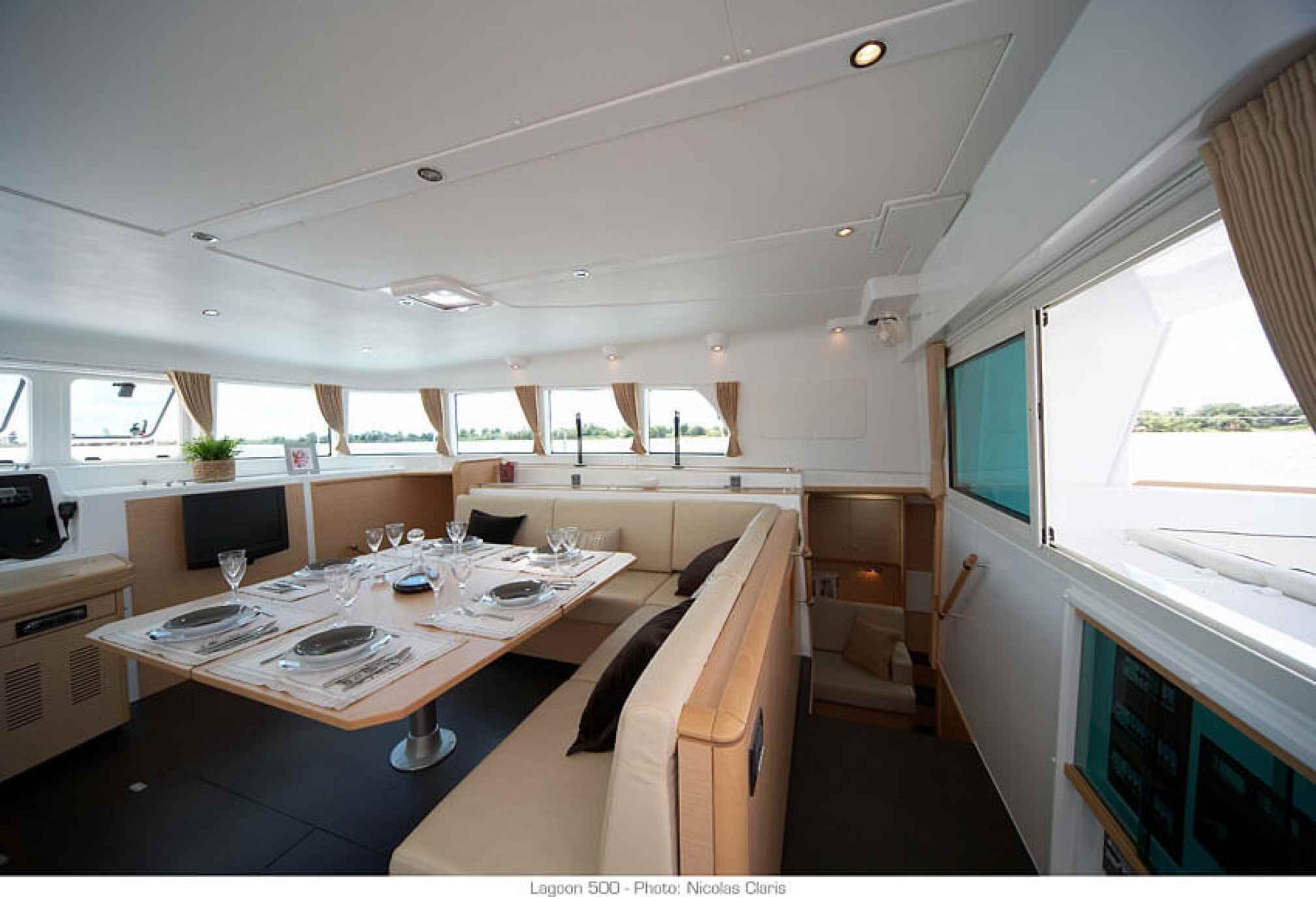 Lagoon 500 catamaran charter salon